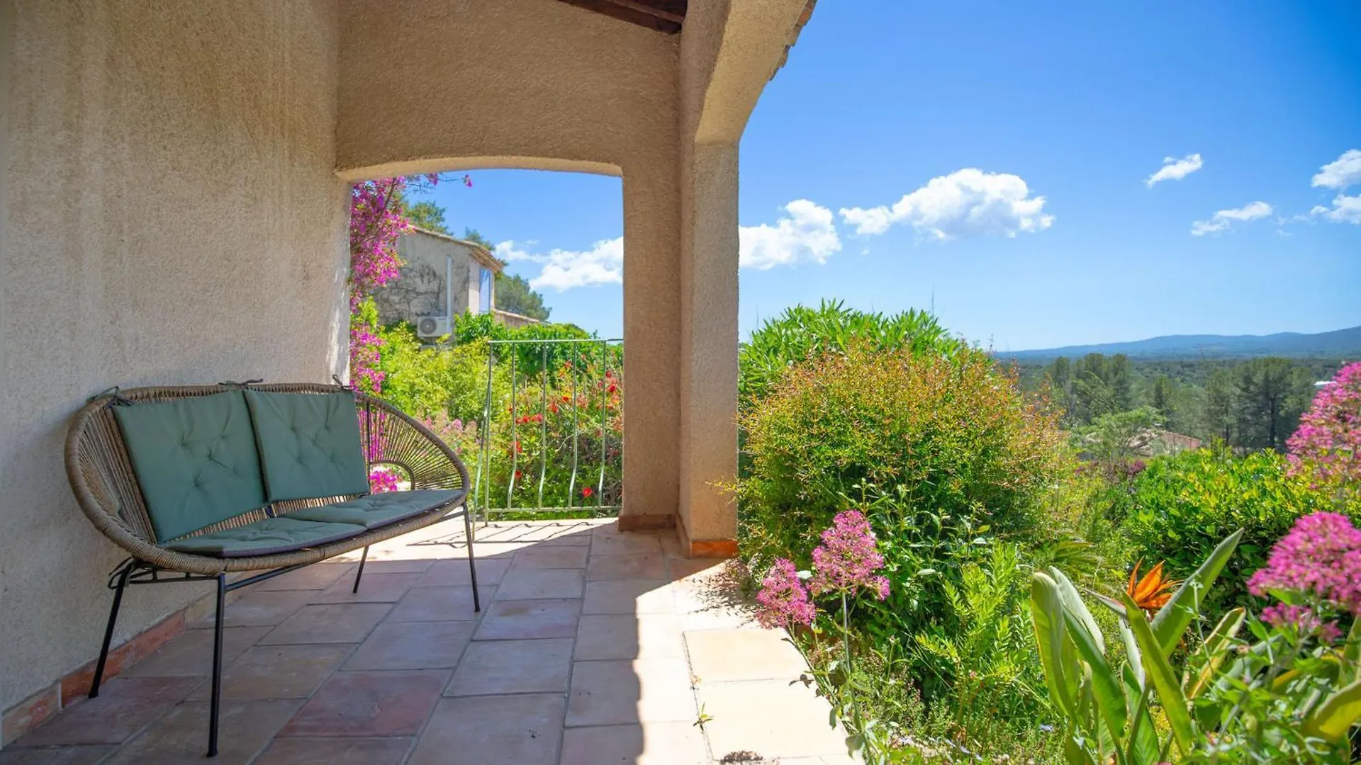 Villa 10 People With Private Pool Near Saint-Tropez Roquebrune-sur-Argens 0*,  France