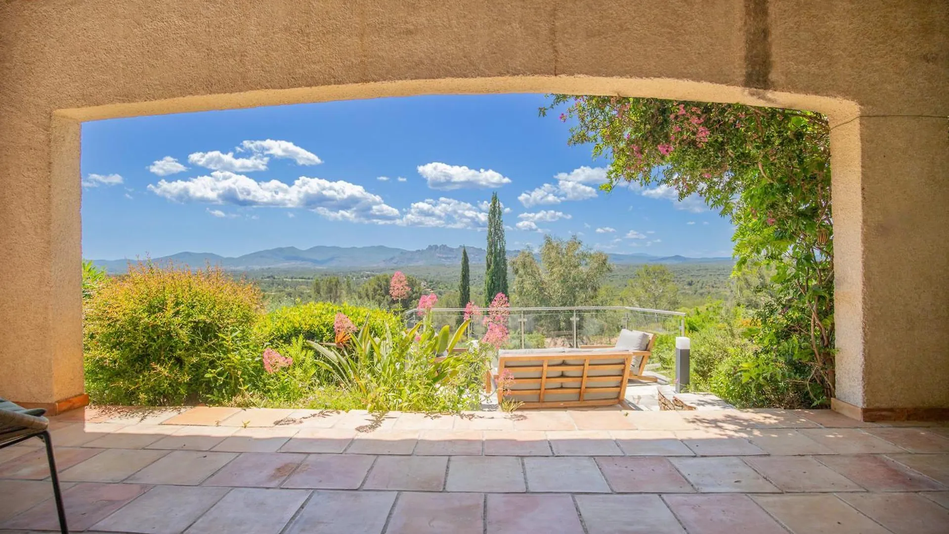 Villa 10 People With Private Pool Near Saint-Tropez Roquebrune-sur-Argens France